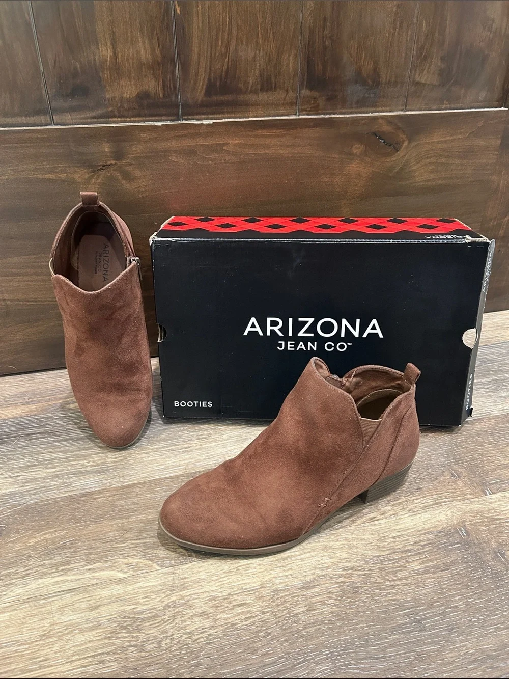 Arizona Jean Company Brown Suede Ankle Booties - has original box - Size 9
